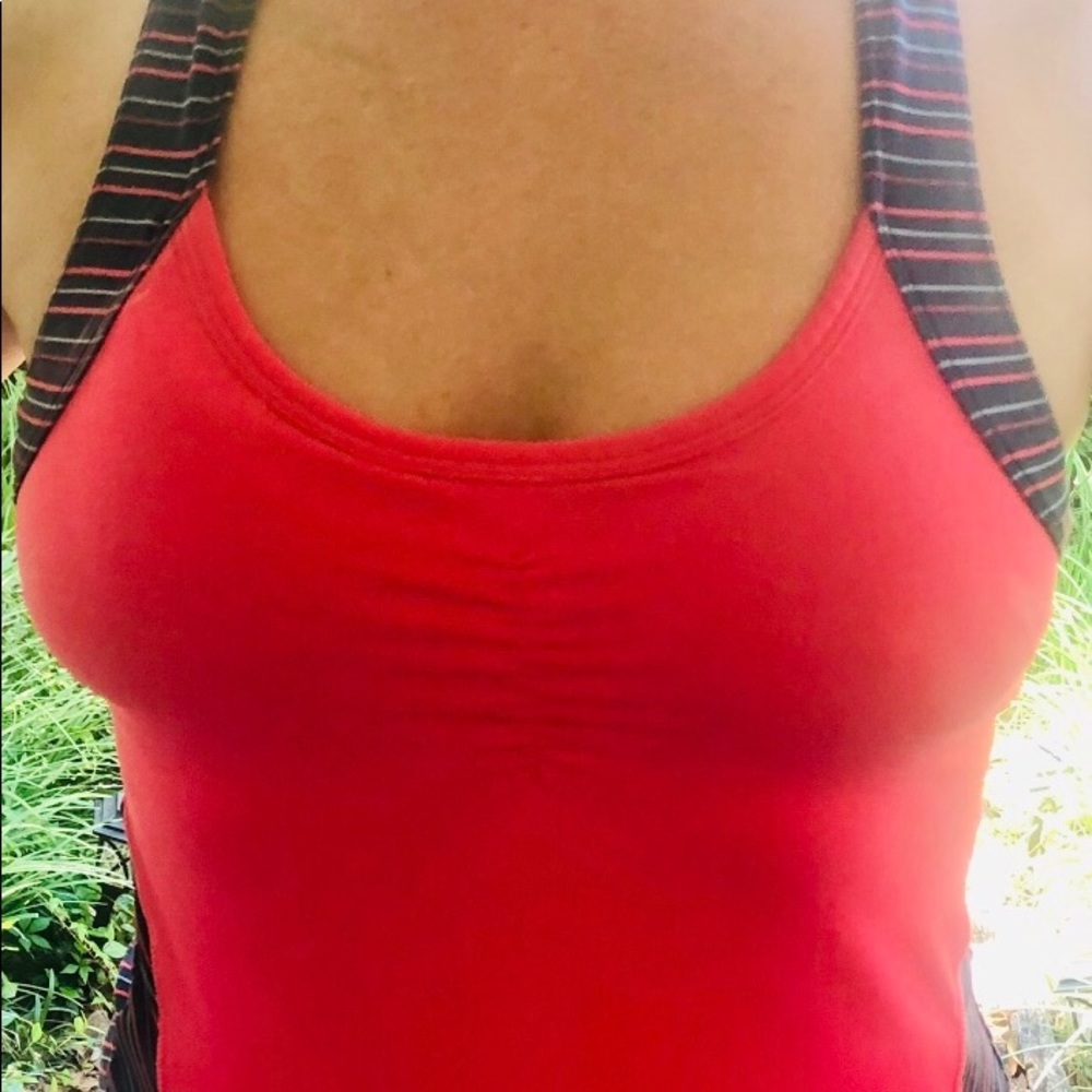 Kyodan workout tank top built in bra size medium